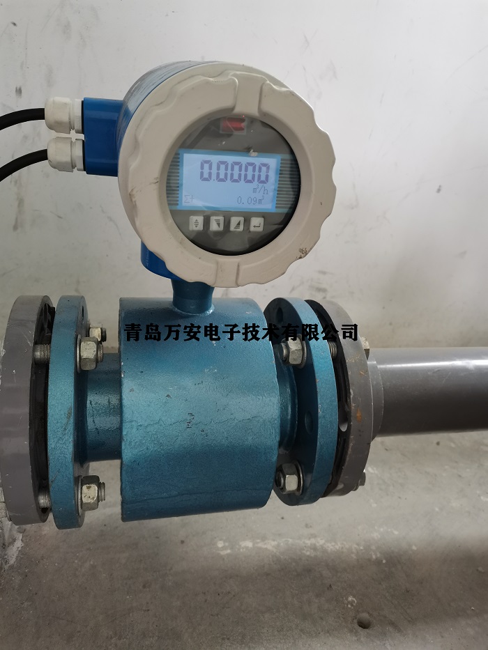 化工企業(yè)電磁流量計調(diào)試現(xiàn)場(圖2) 化工企業(yè)電磁流量計調(diào)試現(xiàn)場(圖2)